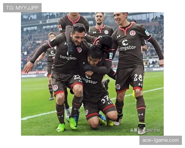 欧联杯小组赛抽签出炉:强弱格局初现,焦点对决引关注 欧联杯小组赛抽签出炉:强弱格局初现,焦点对决引关注