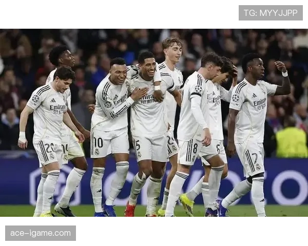 贝林厄姆欧冠冠军时刻：皇马新星闪耀伯纳乌