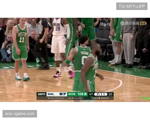 布里奇斯无球跑位牵制塔图姆外线回暖